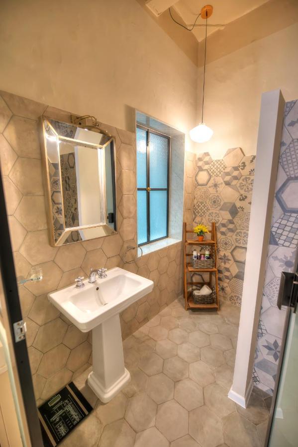 Charming & Traditional Flat In City Center Esch1-2 バレッタ エクステリア 写真